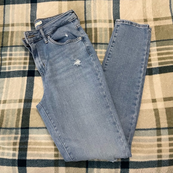 Levi’s woman’s 721 High Rise Skinny Jean - 29 - Picture 6 of 12